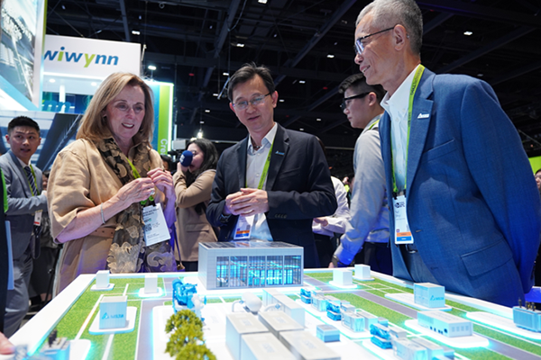 Executive Vice President of Operations at NVIDIA,  visited Delta’s booth.