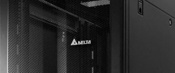 Delta InfraSuite - Szafy rack i akcesoria